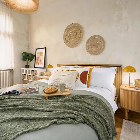 Lejlighed Days - One-bedroom With Balcony And Workspace In Vinohrady Prag
