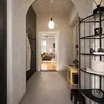 Days - One-bedroom With Balcony And Workspace In Vinohrady * פראג