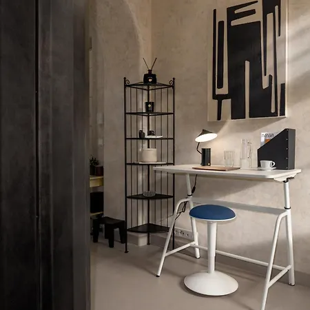 Days - One-bedroom With Balcony And Workspace In Vinohrady Apartment Prag