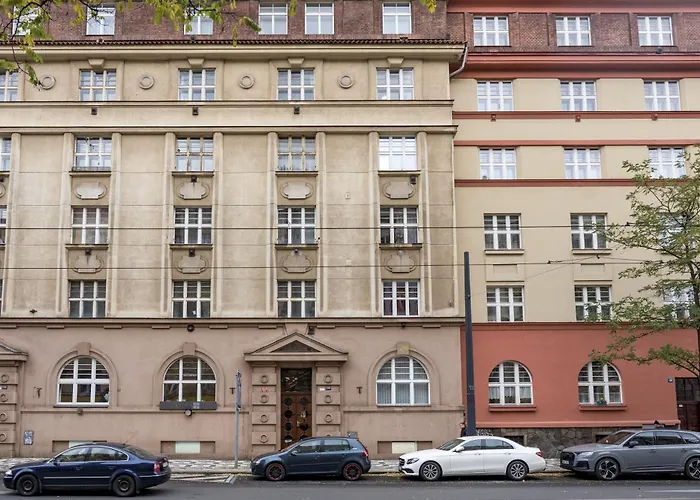 Days - One-bedroom With Balcony And Workspace In Vinohrady Lägenhet Prag